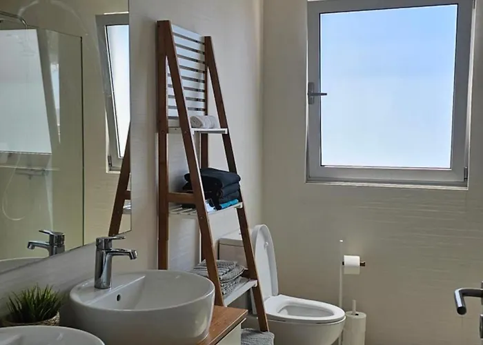 Bay House - Seashore